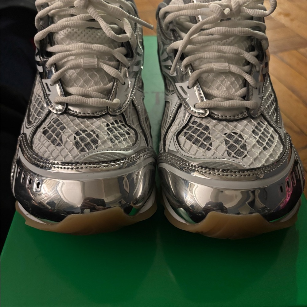 Bottega Veneta orbit Shoes